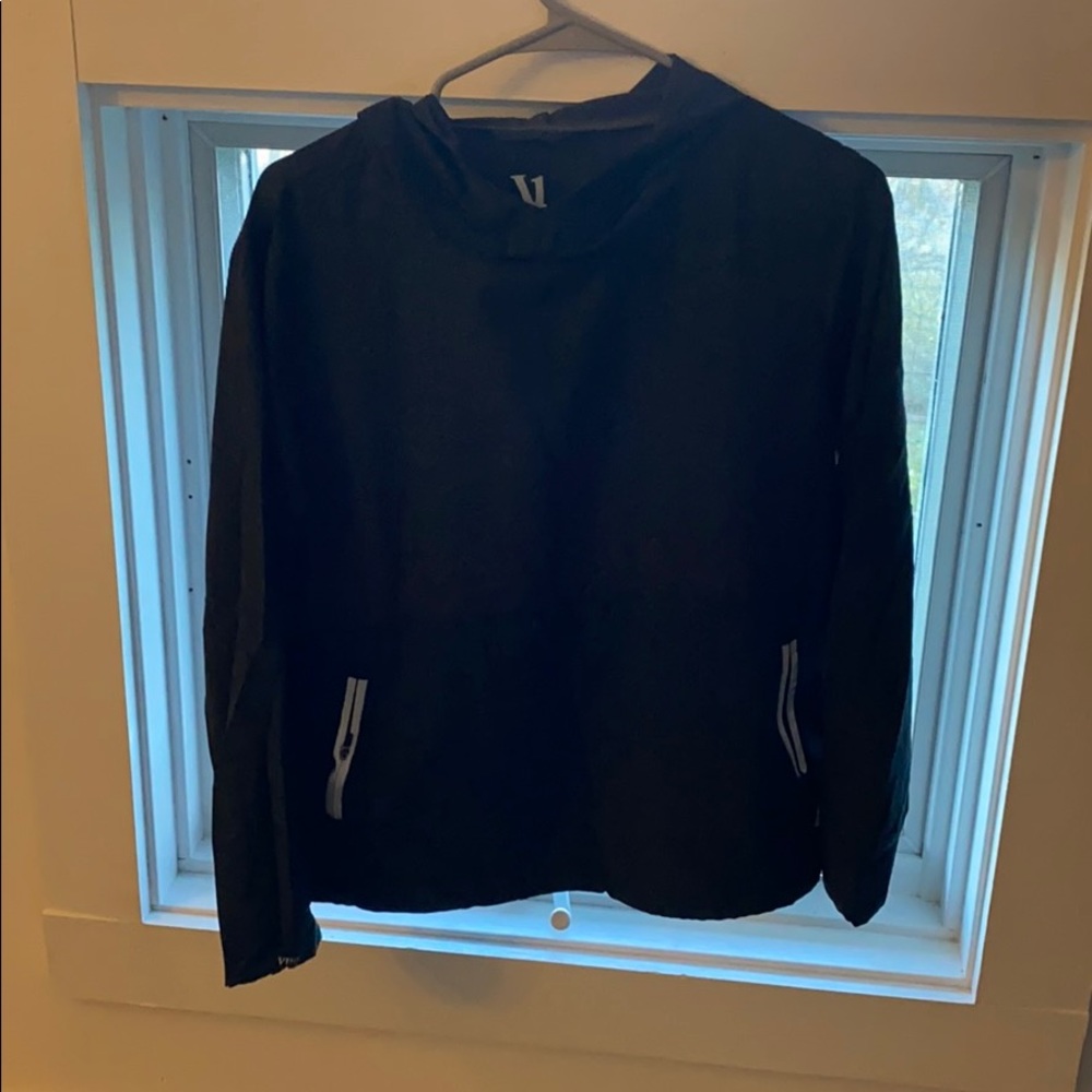 Vuori running windbreaker